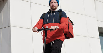Who delivers mobility scooters to Disney resorts, Universal hotels, and Orlando vacation homes with no deposit?